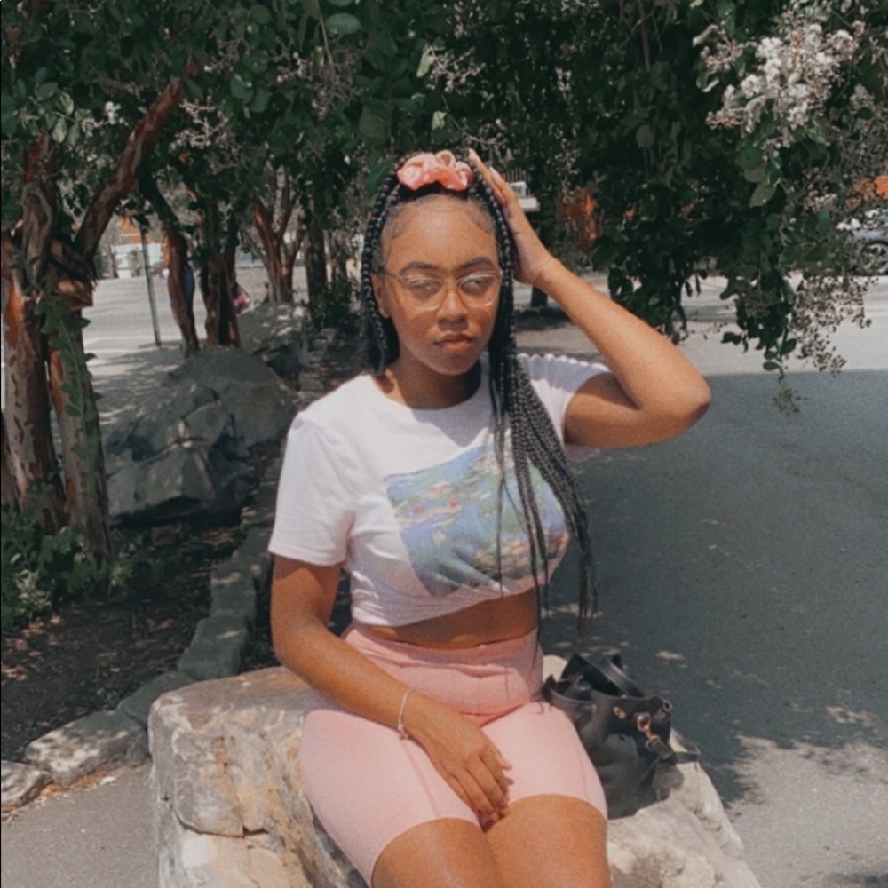 Meet your Posher, Tiara